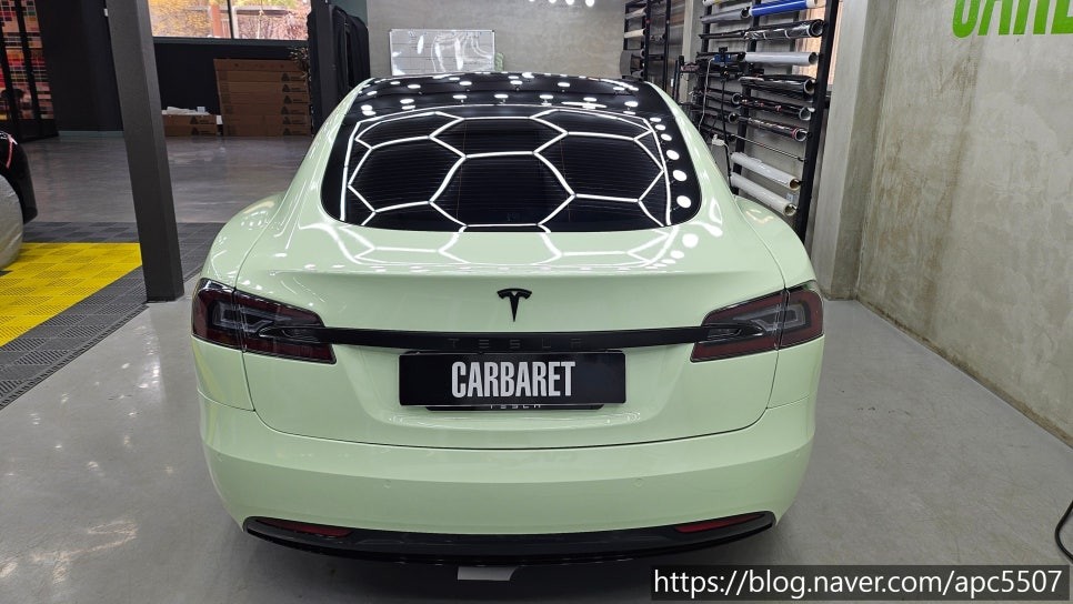 테슬라 랩핑 모델 S 피스타치오 / 용산구 문배동
