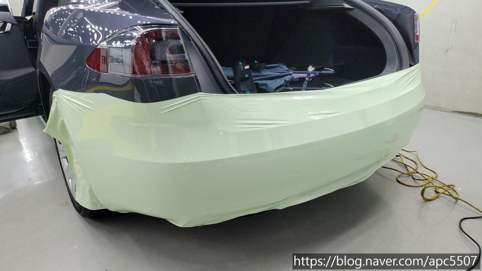 테슬라 랩핑 모델 S 피스타치오 / 용산구 문배동