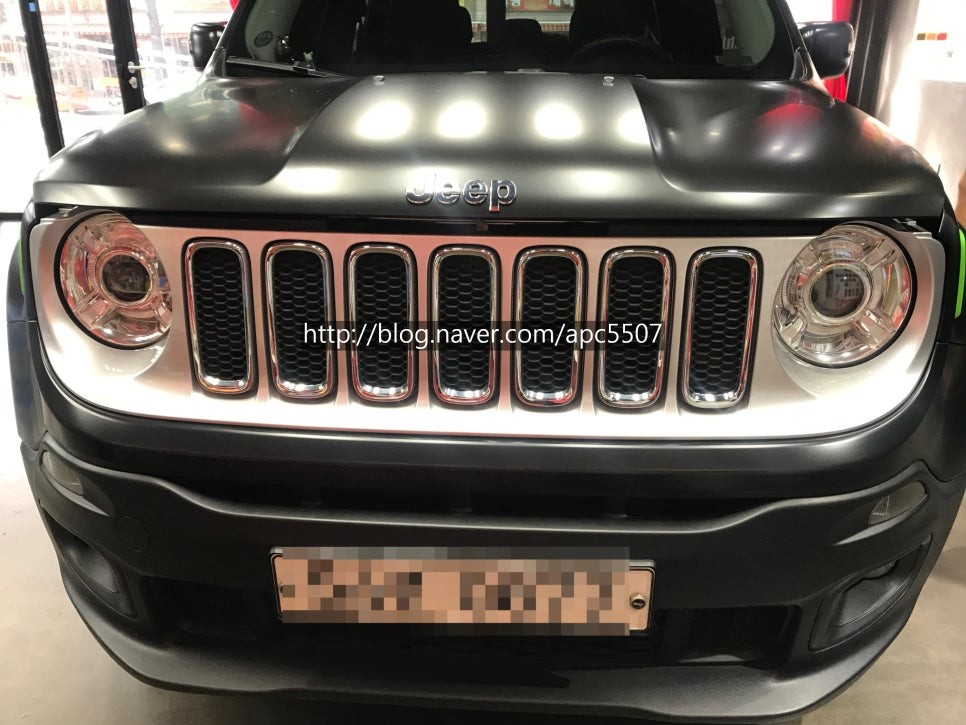 미니 suv 레니게이드 사틴 블랙 랩핑으로 포스 up 해볼게요^^ / 용산구 문배동