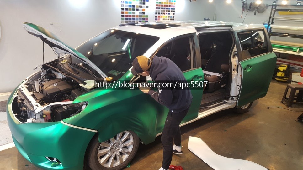 도요타 시에나 무광 크롬 시공[#용산구래핑][#용산구랩핑] / 용산구 문배동