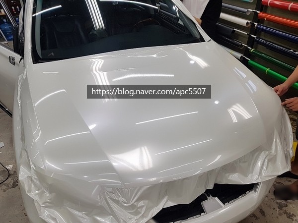 깔끔하면 남녀노소 다 좋아해! '렉서스 RX350' 전체 랩핑 / 용산구 문배동