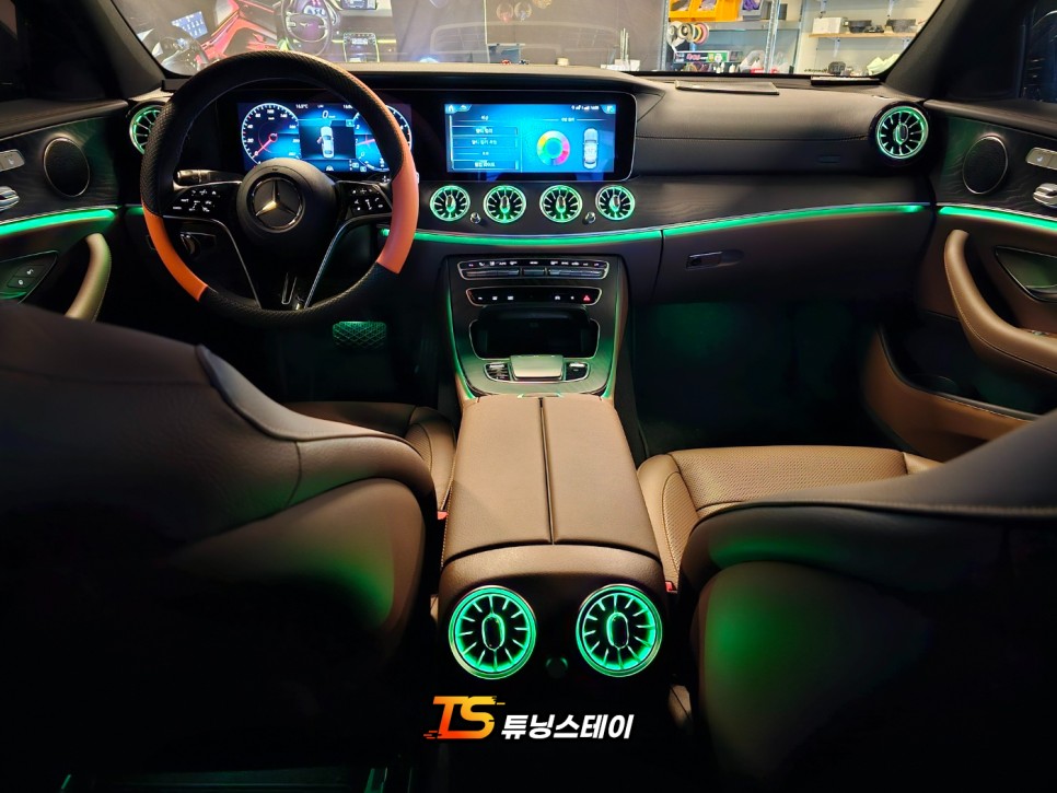 벤츠 E클래스 엠비언트 송풍구 벤풍구 시공으로 포인트 더하기