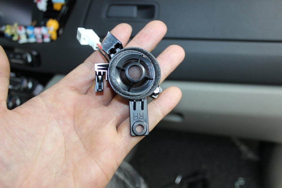 올뉴카니발9인승 카오디오튜닝 앞스피커교체,우퍼장착 프로카사운드 / 경기 성남 수정