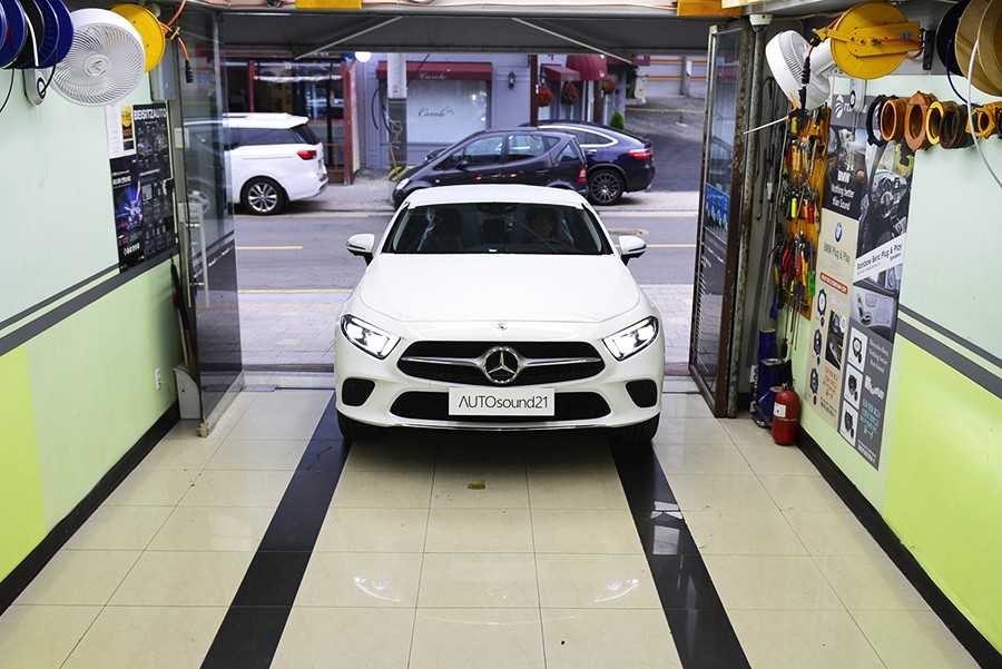 벤츠 New CLS 400d 2019년식▶ 100% 핸드메이드 스피커 DATASAT으로 앞뒤 좌석 모두 비교되지 않는 사운드를 청취하세요! / 서울 마포구 신수동