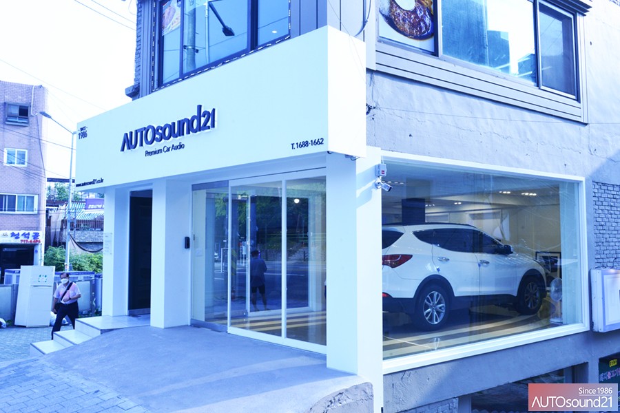 현대 싼타페 2013년식▶ 100% 독일 생산/개발의 매치앰프를 장착하여 진정한 사운드를 느껴보세요. / 서울 마포구 신수동