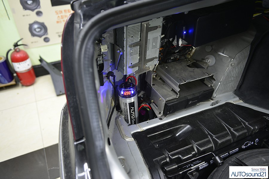 벤츠 CL55 AMG 2005년식▶ 사운드업 헤드켑과 음질전용 Bluetooth를 장착하여 음압과 음질 두마리 토끼를 잡습니다. / 서울 마포구 신수동