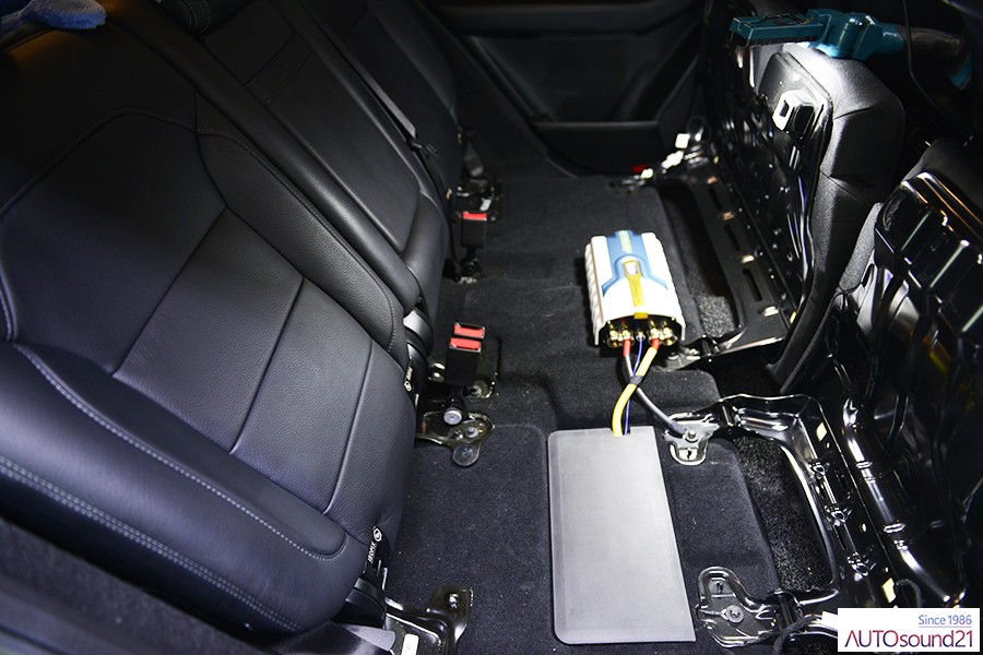 벤츠 GLE 250d 2019년식▶ 차량 전용 USB to AUX 생성기+ 하이브리드파워켑 30페럿을 장착합니다. / 서울 마포구 신수동