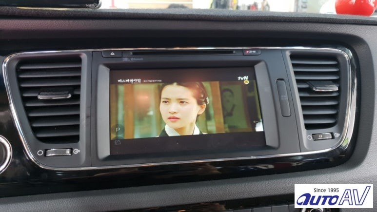 올 뉴 카니발을 스마트하게 스마트폰 기능을 연동하는 자동차 미러링 폰인카 장착했어요 ^^