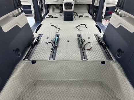 김포 카니발 바닥 방음 모노륨 순정 사이드스텝 신차패키지 튜닝 전문점 / 경기 김포