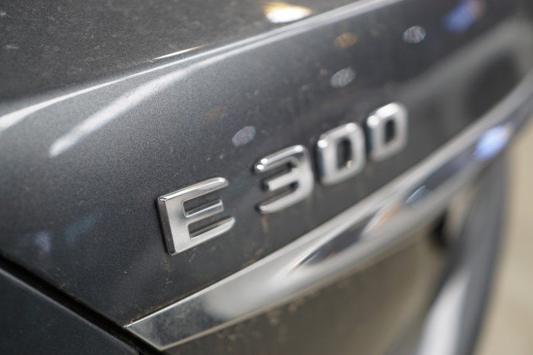 벤츠 W213 E클래스 고장난 순정헤드램프  순정 멀티빔라이트 로 교체 시공했어요!! / 중랑, 동대문, 광진구, 성동구