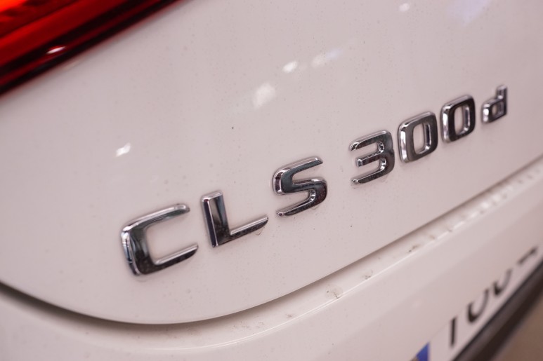 벤츠 W257 CLS 300D 라이트를 멀티빔헤드램프로 개조했어요! / 중랑, 동대문, 광진구, 성동구