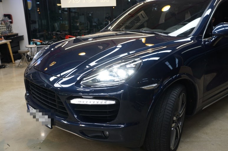 포르쉐 13년식 카이엔터보, 구형 탈출! 컨버전 라이트 & 리어모니터 시공으로 신형처럼 바꿔드렸어요!! / 서울 중랑