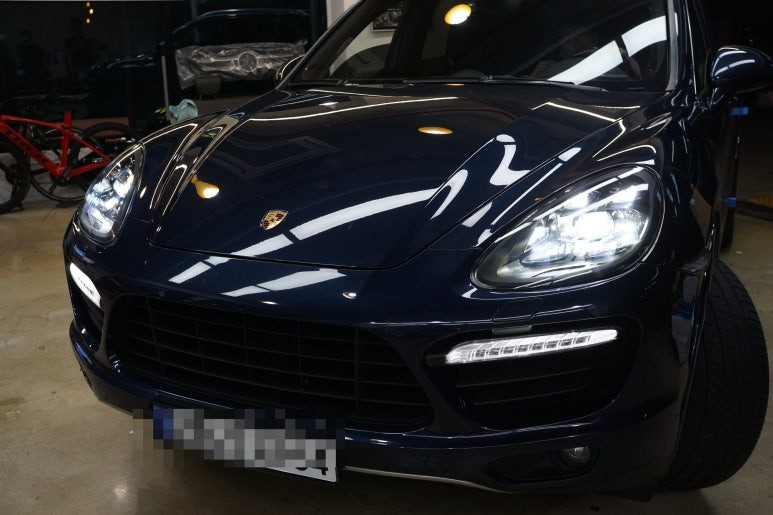 포르쉐 13년식 카이엔터보, 구형 탈출! 컨버전 라이트 & 리어모니터 시공으로 신형처럼 바꿔드렸어요!! / 서울 중랑