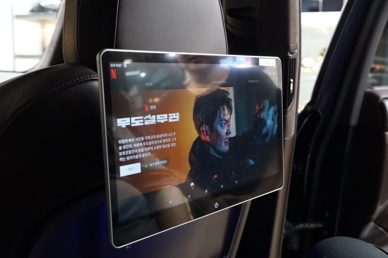 포르쉐 13년식 카이엔터보, 구형 탈출! 컨버전 라이트 & 리어모니터 시공으로 신형처럼 바꿔드렸어요!! / 서울 중랑