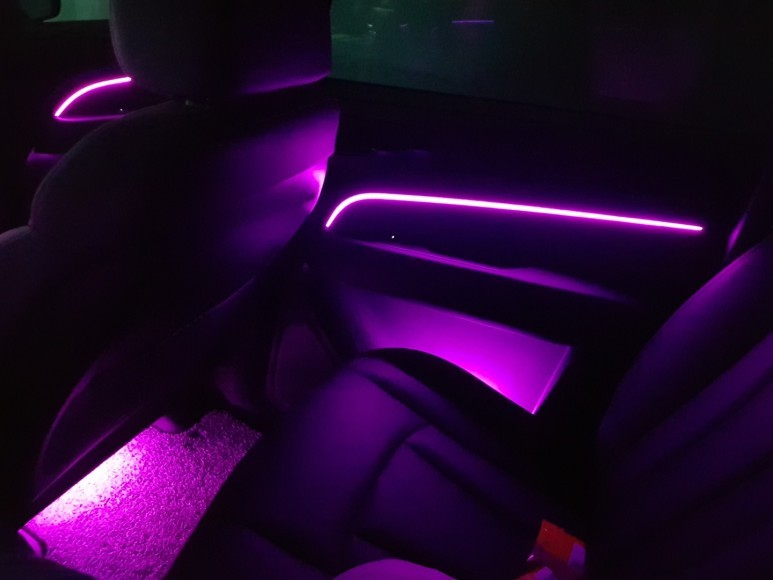 울산 엠비언트 렉스턴 스포츠칸 DMX엠비언트 기본세트+풋등+도어포켓+플로팅스피커 엠비언트 시공 / 울산, 포항