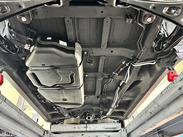 ka4 7인승_1,2열 led 도어스커프 / 무본드 장판 / ms폴리머 하부 코팅 + 휀다 방음 시공입니다. / 오산, 화성, 동탄