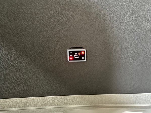 KA4 3열 순정형 3단 열선 / 아이에스텍 언더바 + 스트럿바 시공 후기입니다. / 오산 외삼미동