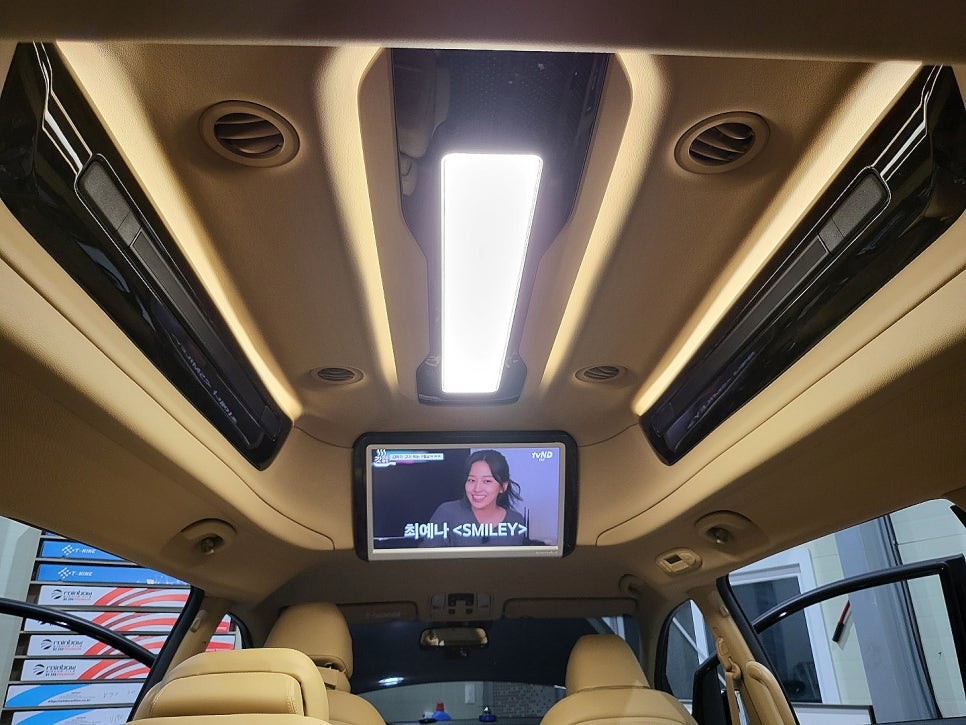 더뉴카니발 하이리무진_엠디홍 무시동 히터 / 무시동 조명+TV / GSP베터리+인버터+컨트롤러 매립 / 호매틱스 시공입니다. / 오산 외삼미동