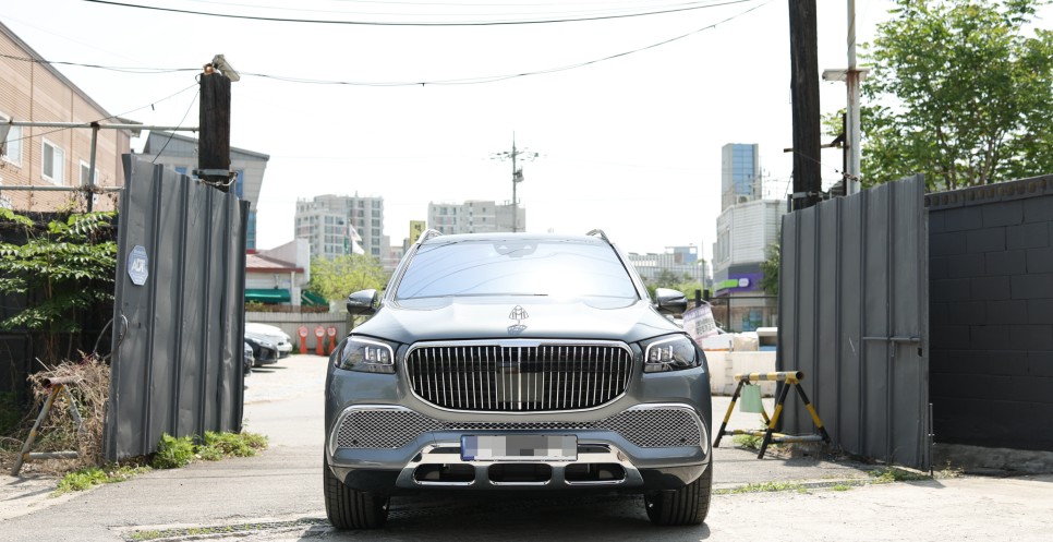 벤츠 GLS 400을 마이바흐로 바꿔주는 바디킷 세트! 3대분 한번에 보여드립니다! X167
