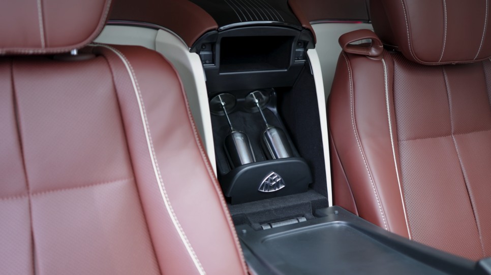 벤츠 GLS600 마이바흐 5인승 모델을 4인승 VIP시트로 개조해 줬습니다. X167 // 모든 GLS 튜닝 가능!