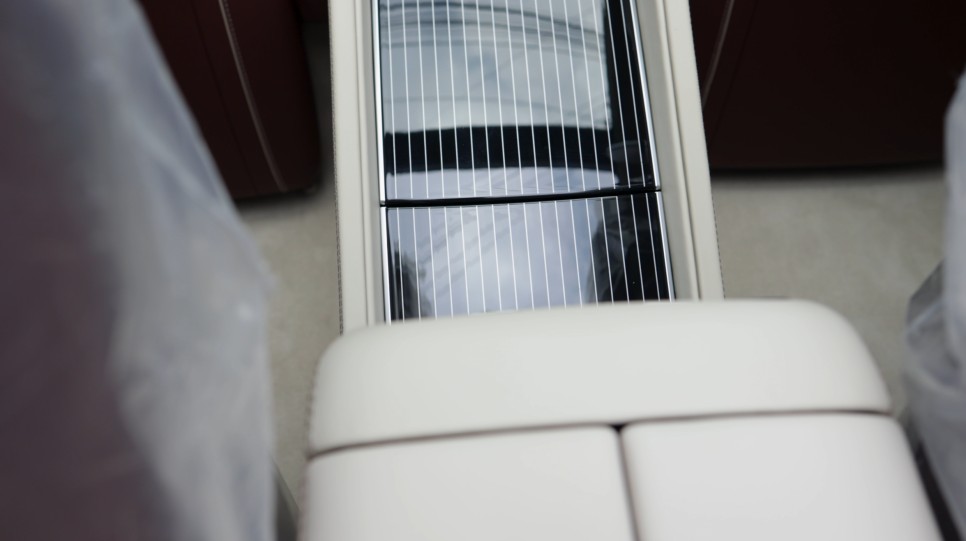 벤츠 GLS600 마이바흐 5인승 모델을 4인승 VIP시트로 개조해 줬습니다. X167 // 모든 GLS 튜닝 가능!