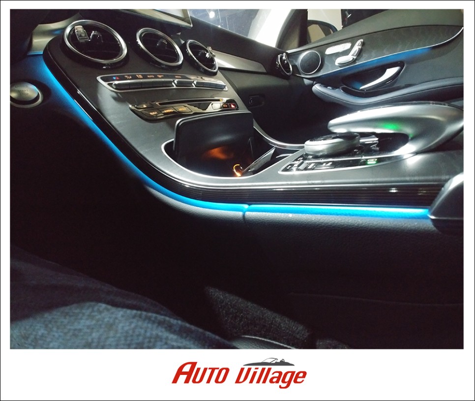 벤츠 C200 W205 엠비언트라이트