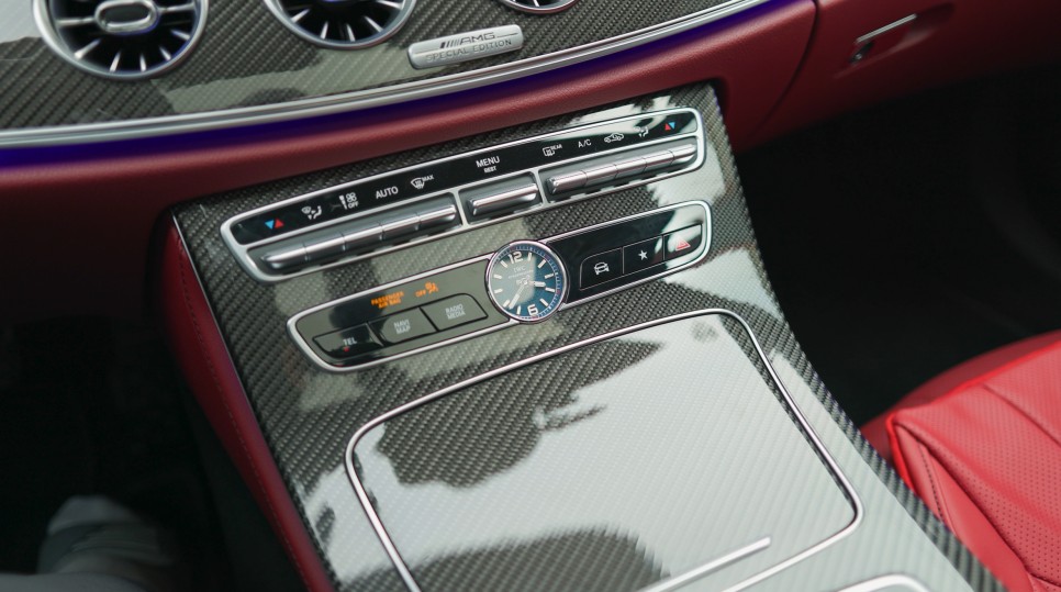 벤츠 CLS53 AMG 신형 모델에 IWC시계를 그대로 살려줬습니다. C257