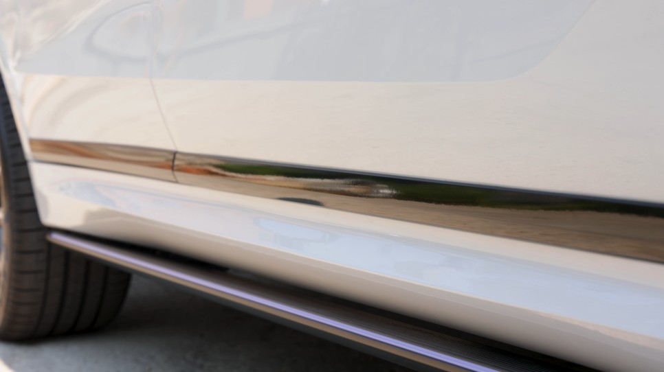 BMW X7 고정형 사이드 스탭이 불편하다면 강력 추천 아이템!! LED 전동 사이드 스탭!