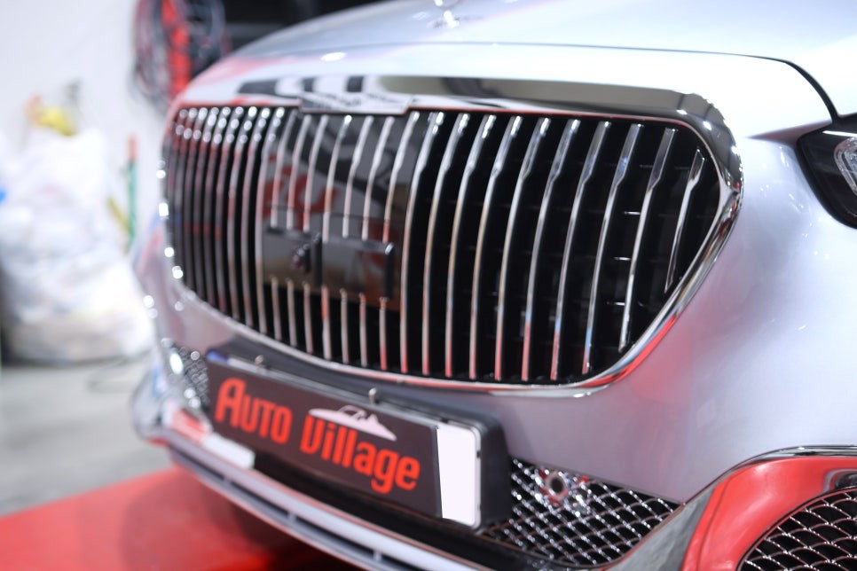 벤츠 S클래스 W223 일반 S580모델에서 S680 마이바흐ST 모델로 앞 범퍼 교체해 주었습니다.