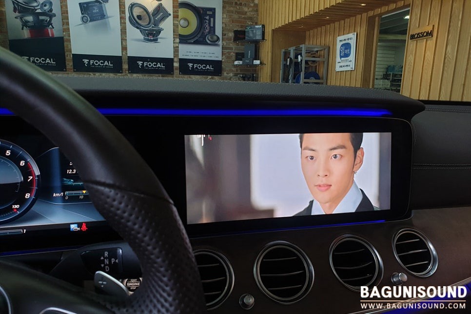 벤츠 W213 E300 주행중 DMB 및 영상물 시청제한 해제하기 [ 락해제 ]