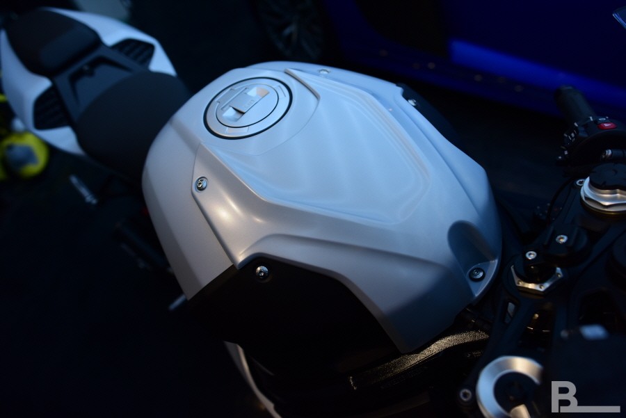 바이크PPF도 PPF전문 광명 베이스PPF에서 시공받으세요-!!![BMW S1000RR 무광 PPF 전체시공]