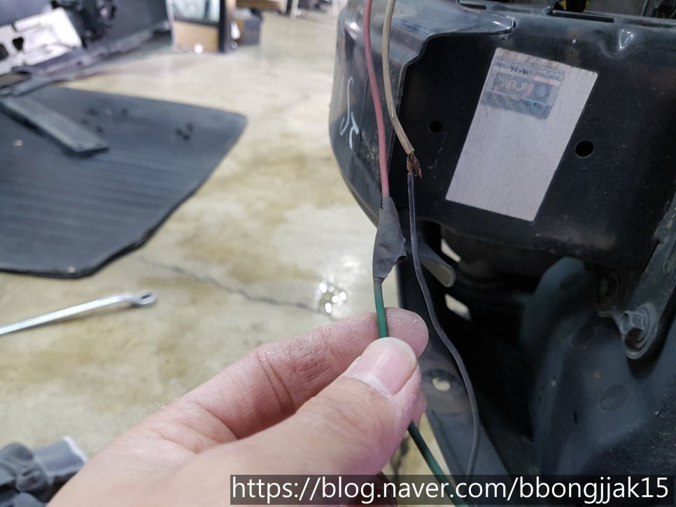 투싼IX 신형그릴 교체 및 제네시스 혼 이식으로 차량의 변화를 주다 / 포항 / 포항, 경주