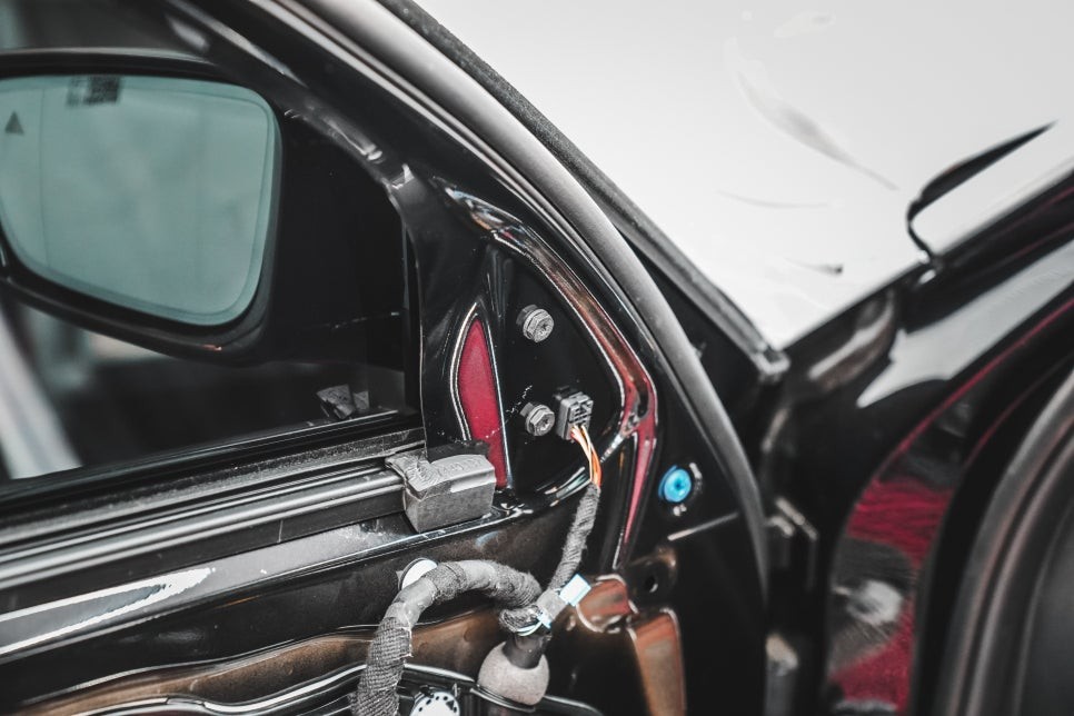 BMW 3시리즈 전용 320i 기어 판넬 엠비언트 & 회오리 스피커 트위터 엠비언트로 실내 감성 튜닝 ! - 들안길 카인사이드