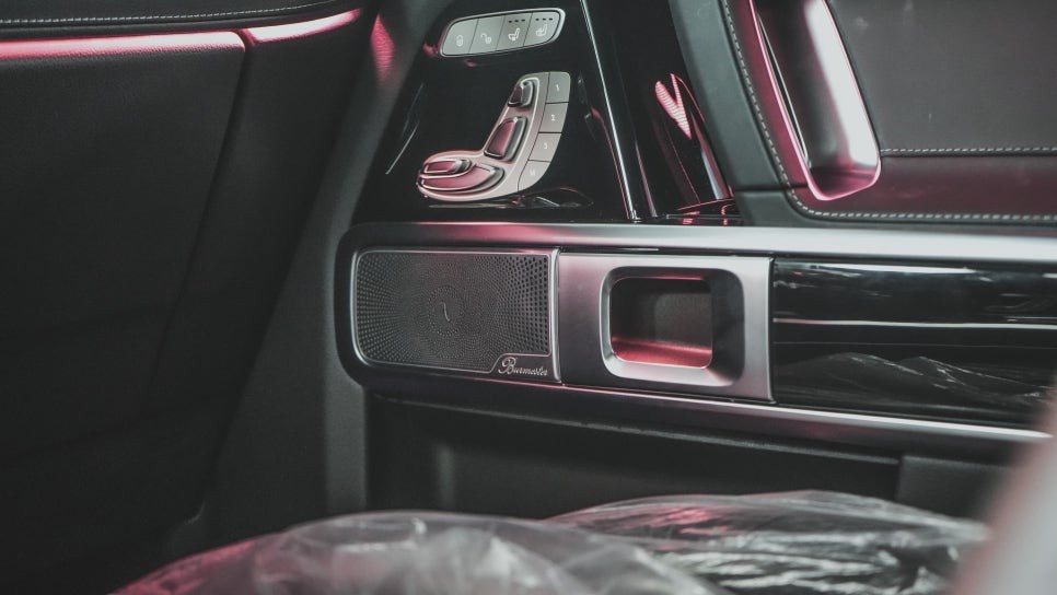 신형 벤츠 G63 AMG G바겐! 순정연동 미드레인지 엠비언트 추가 작업  - 대구 카인사이드