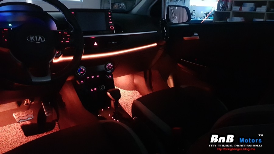 올뉴모닝 실내 분위기 업그레이드! 3세대 스마트 엠비언트, 풋등, 도어포캣 무드등 시공! / 거제 연초면