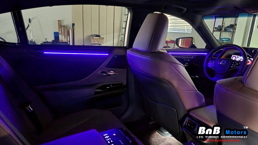 렉서스 ES300h (7세대) 비노출 엠비언트 무드등 튜닝! 어둡고 밋밋한 순정 엠비언트를 밝고 선명한 풀컬러 엠비언트로 업그레이드! 경남 거제 창원 부산 비앤비모터스 / 거제 연초면