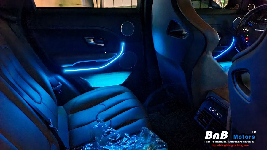 레인지로버 이보크 3세대 스마트 엠비언트 튜닝으로 실내 인테리어에 감성을 더하다! 경남 거제 창원 부산 김해 울산 비앤비모터스 / 거제 연초면