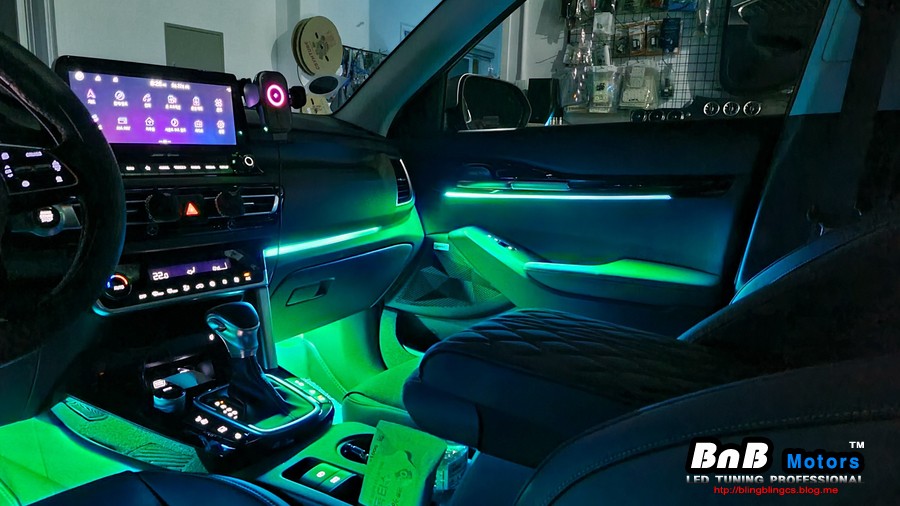 기아 셀토스 순정연동 비노출 엠비언트 무드등! 순정처럼 눈부심없는 엠비언트 튜닝으로 완벽해진 실내 인테리어를 만나보세요. 거제 창원 부산 엠비언트 튜닝 / 거제 연초면