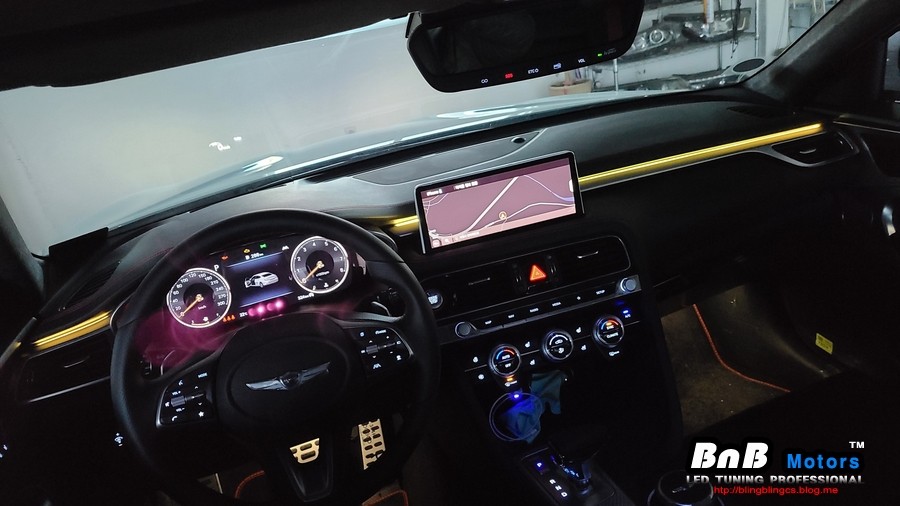 2021 신형 제네시스 G70 실내 무드등 튜닝! 대시보드 비노출 엠비언트 시공으로 감각적인 실내 분위기 완성! 경남 거제 창원 부산 김해 비앤비모터스 / 거제 연초면