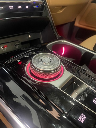 카니발 KA4 조그다이얼 및 컵홀더 엠비언트 무드등 튜닝! 거제 창원 부산 엠비언트 튜닝! 비앤비모터스 / 거제 연초면