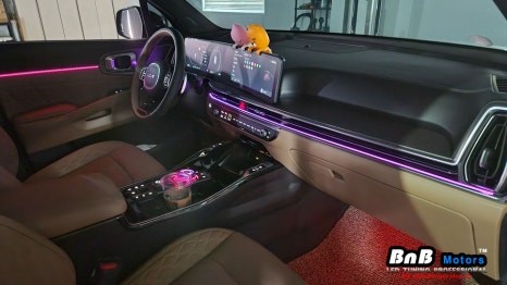 쏘렌토MQ4 페이스리프트 부족했던 순정 엠비언트를 업그레이드! 순정같은 느낌의 엠비언트 튜닝! 거제 부산 창원 비앤비모터스! / 거제 연초면