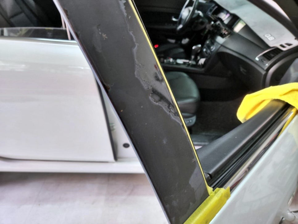 르노삼성 SM5 손상된 B필러 복원과 카본랩핑 / 양주시 덕정동