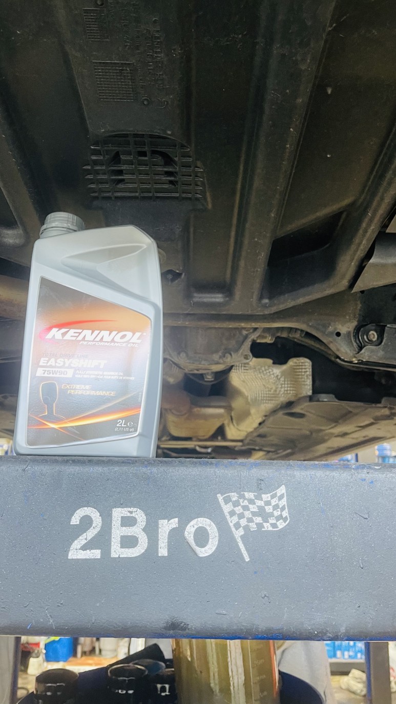 [평택 안성 송탄 천안 아산 당진 서산] 평택 2bro 투브로 벤츠 C200 100% 합성유 엔진오일, 디퍼런셜 오일 교환 / 화성 융건로