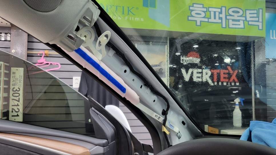 서울 / 영등포 테슬라 모델Y 전체썬팅) 전면, 측, 후면, 글라스루프 틴팅. 루마버텍스900으로 열차단 보호! / 서울 양천, 구로, 강서, 영등포, 부천 / 강서.구로.금천.양천.영등포