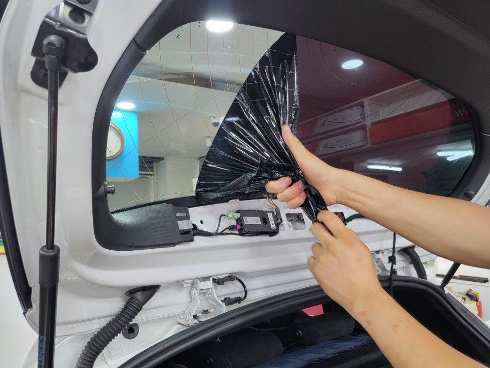 영등포 문래동 수입차 썬팅- BMW 118d 변신이 필요한 내차 썬팅후 만족UP!!
