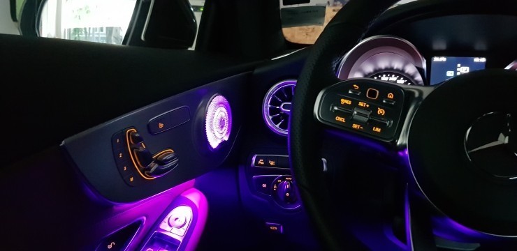 [분당 벤츠 전문점] 벤츠 X253 GLC클래스 2019년식 GLC300 쿠페 최고급 64색 전면 송풍구 엠비언트 교체, 검정색 플라스틱 미드스피커 커버탈거 64색 부메스터 미드스 / 성남 분당구 정자동