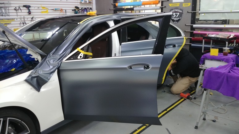 벤츠 E63 AMG 컬러 페이스리프트 전체랩핑 후에는?