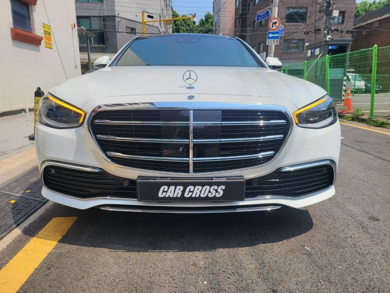 벤츠 S350d, 골드 스파클링 전체 랩핑으로 유니크한 차량으로! / 경기 광명