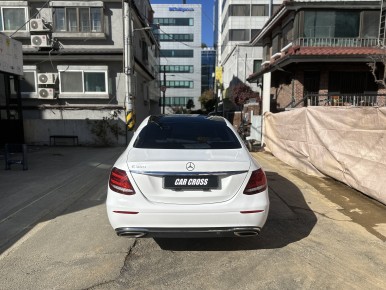 벤츠랩핑 E클래스 화이트유광 전체랩핑의 완벽한 시공 / 광명, 안양, 시흥