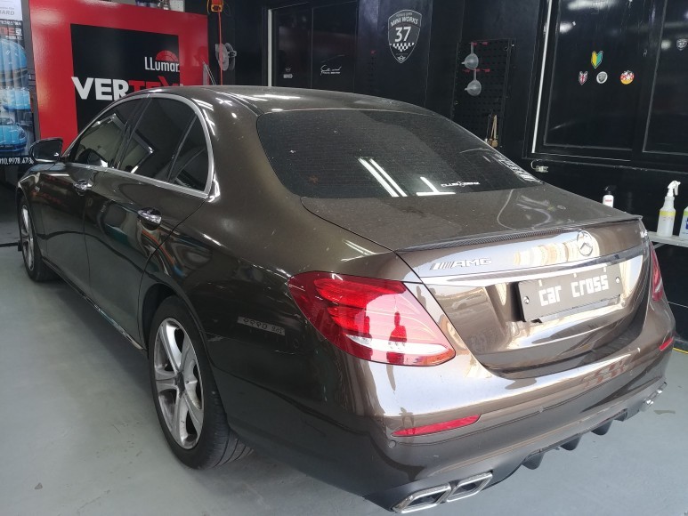 벤츠 E300 루프스킨 및 크롬죽이기 포스 기대해!